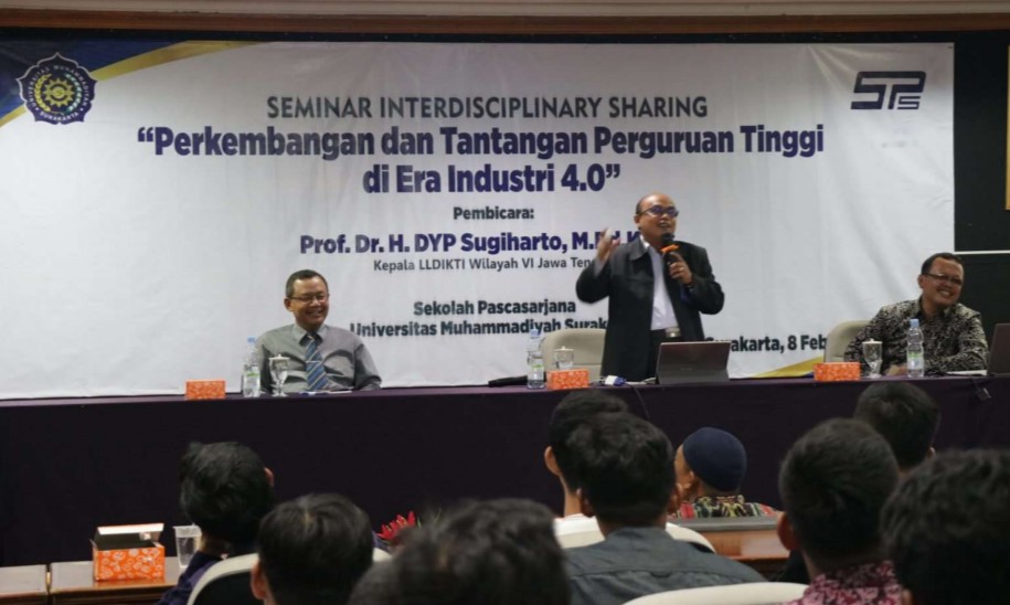 Perkembangan dan Tantangan Perguruan Tinggi di Era Industri 4.0